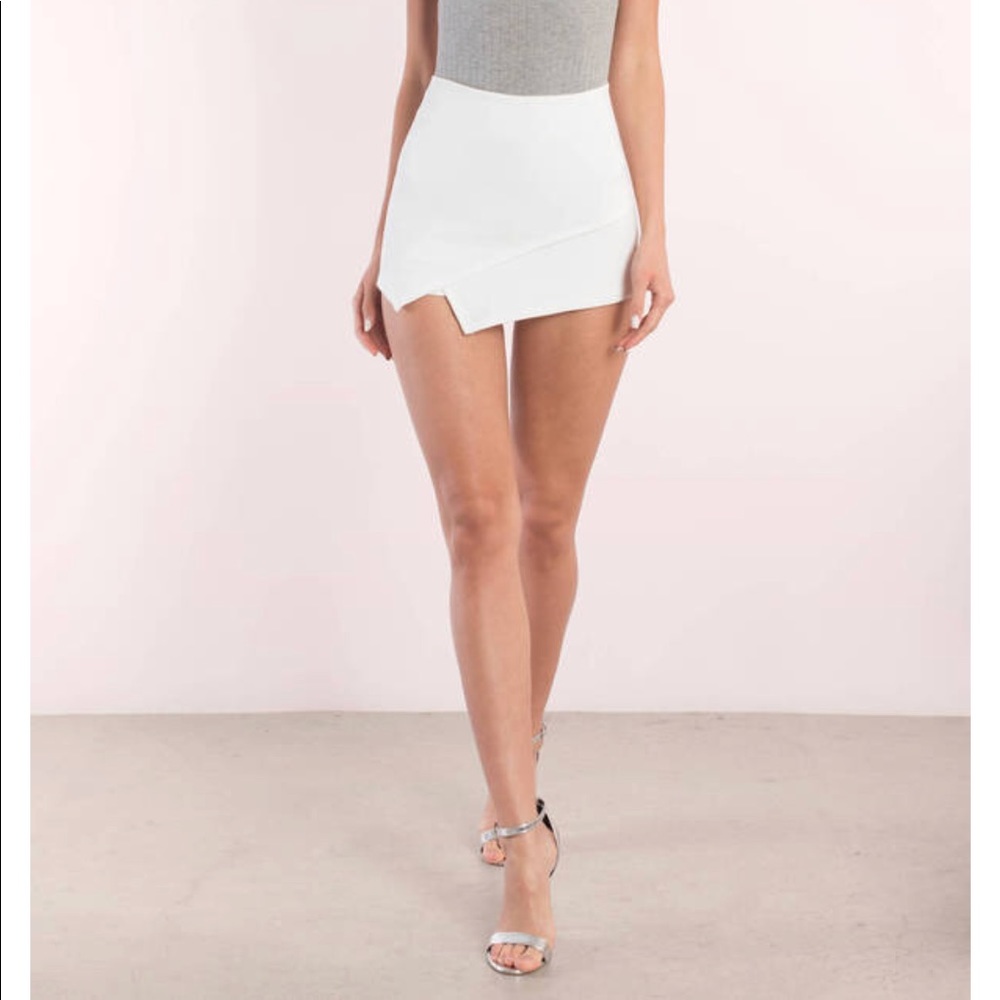 Tobi turn heads asymmetrical skort